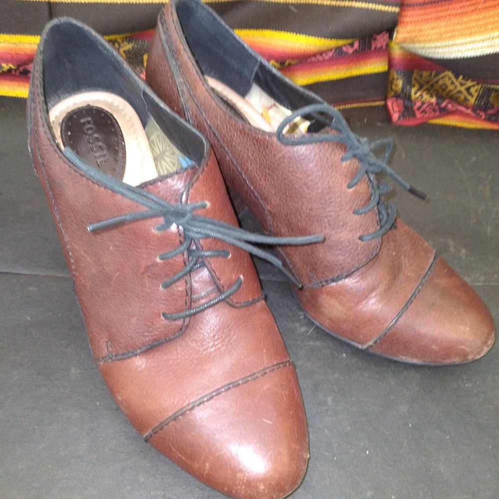 Vintage Fossil Granny Lace up shoes Size 8